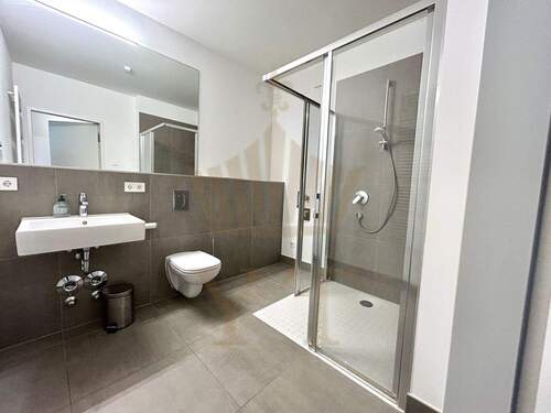 Duschbad - Etagenwohnung mit 37,80 m&sup2; in Berlin zur Miete