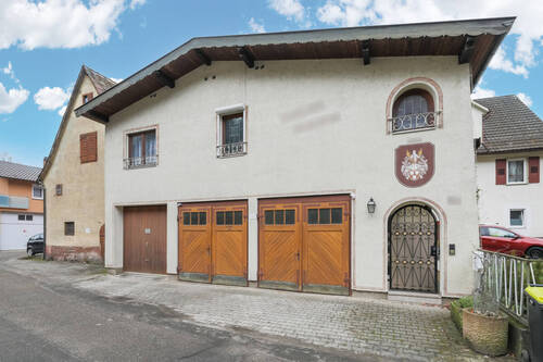 Straßenansicht - 1 Zimmer Mehrfamilienhaus, Wohnhaus in Neuenbürg