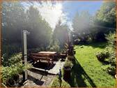 Sitzgruppe und Gartendusche - 