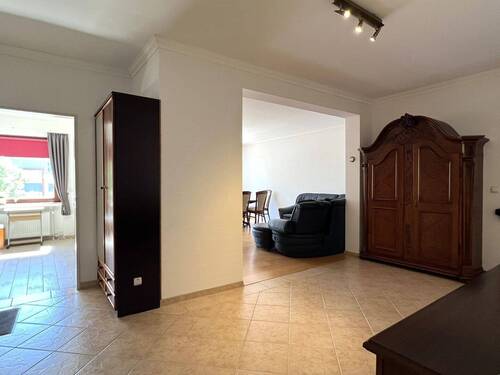 Flur mit Blick in den Wohnbereich - Etagenwohnung mit 91,00 m&sup2; in Hamburg zum Kaufen