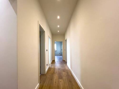 AP469-Flur-26 - 