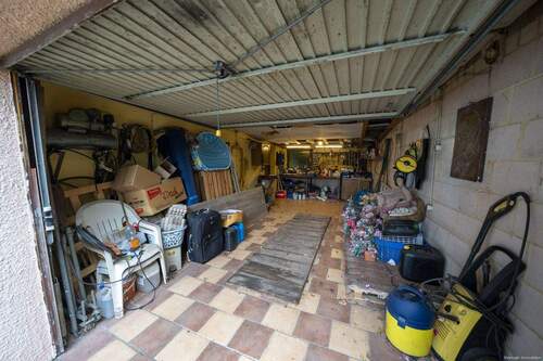 Garage - 