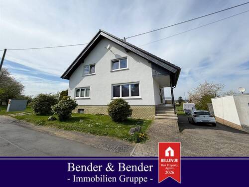 Straßenansicht - Vermietetes Zweifamilienhaus mit Garage in idyllischer Höhenlage nähe Wissen-Zentrum!