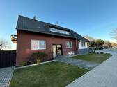 Bild 1 - Hier steckt Wohnpotenzial drin! Saniertes Zweifamilienhaus + Einliegerwohnung!