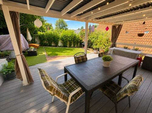 Pergola im Garten - 