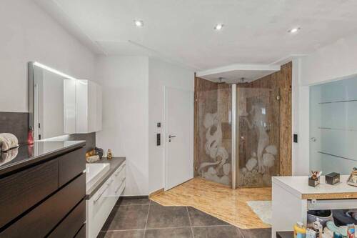Vollbad im EG. mit Dusche - 