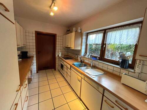 Küche mit Abstellraum - 