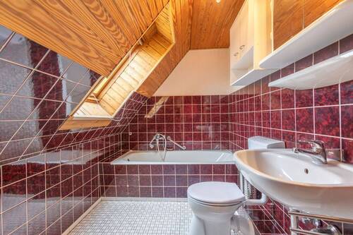 Wannenbad Dachgeschoss - 