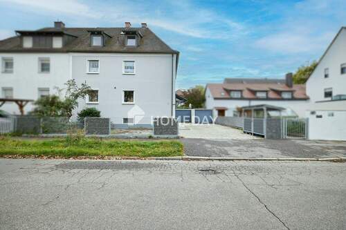 Außenansicht 2 - 7 Zimmer Doppelhaushälfte in Landshut