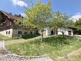 Altes Haus und Stall - 