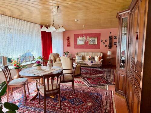 Wohn-/Esszimmer - 