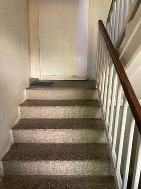 Treppenhaus - Etagenwohnung mit 68,00 m&sup2; in Leipzig zum Kaufen