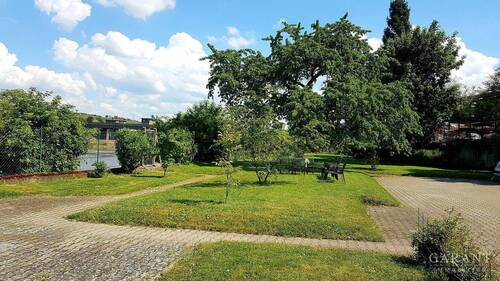 Gartenanlage direkt am Neckar - 