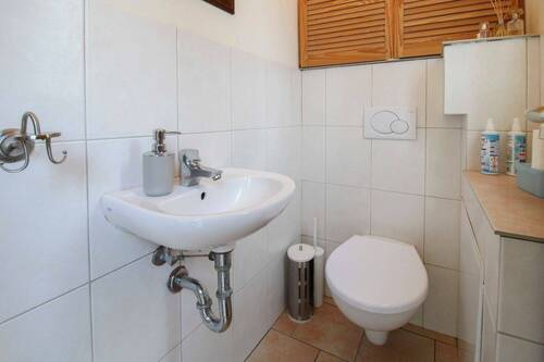 10. Gäste WC - 