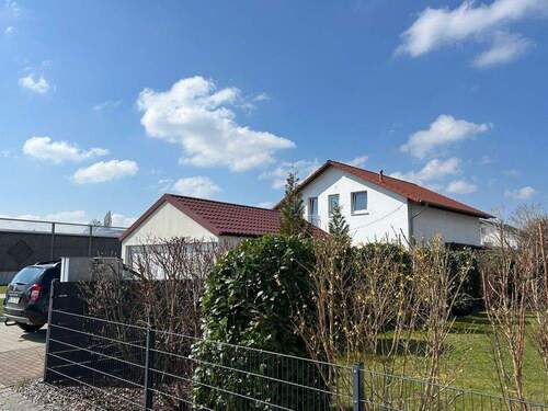 Ansicht Nordost - Einfamilienhaus mit 136,30 m&sup2; in Ampfing zum Kaufen