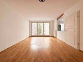 Wohnzimmer - 3 Zimmer Etagenwohnung zum Kaufen in Berlin