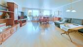 Wohnzimmer - 4 Zimmer Etagenwohnung zum Kaufen in Gera