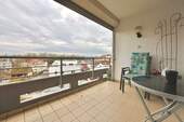 großer Balkon mit Aussicht - 
