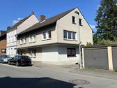 Aussenansicht - Mehrgenerationenhaus mit guter Anbindung nach Köln - 2 Wohneinheiten + ausbaufähiges Dachgeschoss