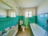 BADEZIMMER ERDGESCHOSS - 