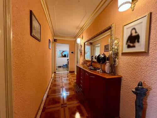 Wohnungsflur - Mehrfamilienhaus, Wohnhaus in Magdeburg zum Kaufen