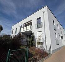 Modernes Wohnen: Neuwertige Terrassenwohnung - Schwandorf