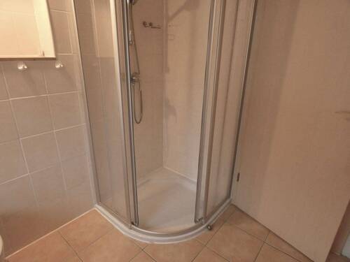 Bad im Erdgeschoss Dusche.jpg - 