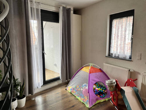 Wohn-Esszimmer Ausgang Loggia - Mehrfamilienhaus, Wohnhaus mit 142,00 m² in Tauberbischofsheim zum Kaufen