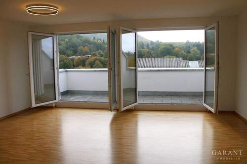 Wohnzimmer Teilansicht - 2 Zimmer Etagenwohnung zur Miete in Neckarsulm