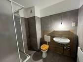 Bad mit Dusche.jpg - 