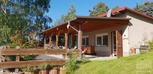 Massives Gartenhaus - Sonnenstunden, Kaminabende und Weitblick - gepflegte Gartenidylle über Rudolstadt