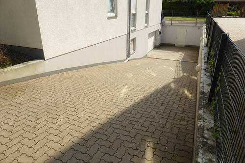 Garagenzufahrt - Etagenwohnung mit 102,00 m&sup2; in Minden-Innenstadt zur Miete