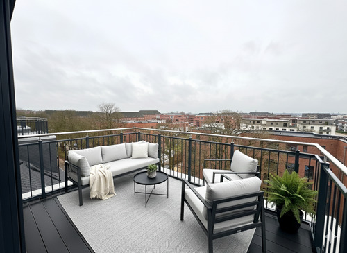 KI-Staging Balkon oben - 