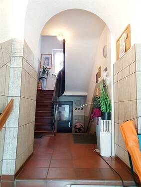 Treppenhaus - Mehrfamilienhaus, Wohnhaus in Aschaffenburg zum Kaufen