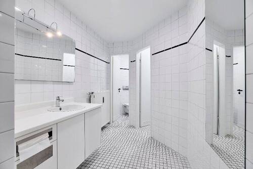 WC - 