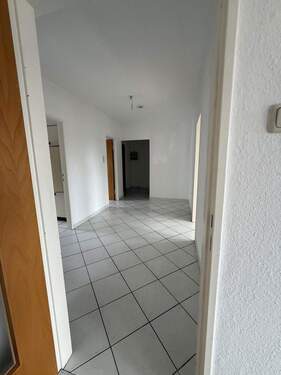 Flur Richtung Haustür - 3 Zimmer Etagenwohnung in Buchholz in der Nordheide