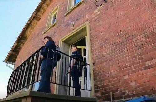 Eingangsbereich - 1 Zimmer Mehrfamilienhaus, Wohnhaus zum Kaufen in Muldenhammer - Hammerbrücke