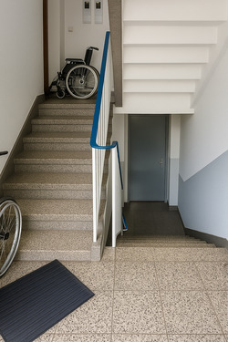 Hauseingang - 3 Zimmer Etagenwohnung in Bremen