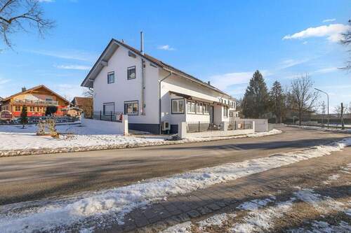 DHH Obermotzing - Darf es ein bisschen mehr sein? Ein Zuhause mit starkem Charakter und besonderer Atmosphäre