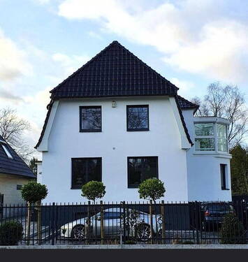 Straßenansicht - Romantisch-luxuriöses Stadthaus von 1928 - Südgarten, Teehaus & Ateliergarage