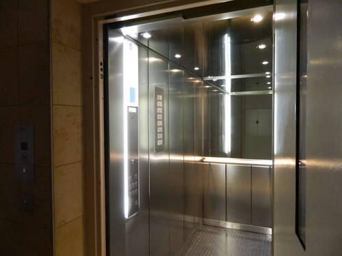 13_Aufzug - 