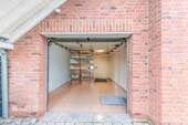 Garage - (KI generiert) - 