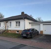 Kernsaniierter Bungalow (130 m²) mit Garten + Doppelgarage - Heringen (Werra)