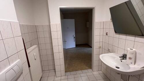 Bad (typisch) einer freien Wohnung - 