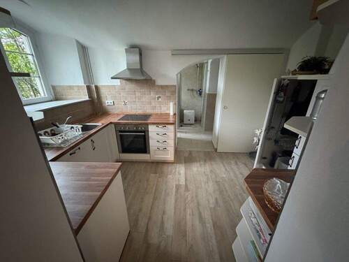 Bild 3 - 6 Zimmer Etagenwohnung in Hohenkirchen