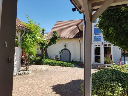 Blick Gebäude mit Galeriewohnung/Büro - Büro in Hargesheim zum Kaufen