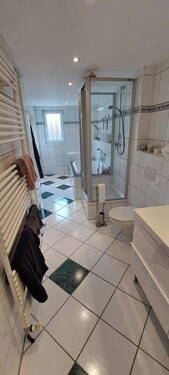 Badezimmer 1. OG - 