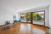 Wohnbereich mit tollem Blick in den Garten - 