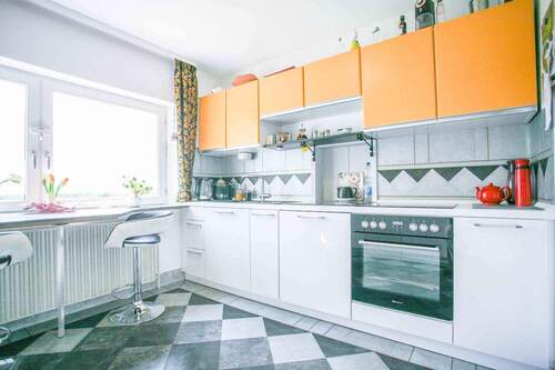 Küche nebenan - Einfamilienhaus mit 193,00 m² in Aurachtal zum Kaufen