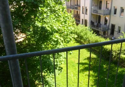 Blick vom Balkon - 3 Zimmer Etagenwohnung zum Kaufen in Plauen